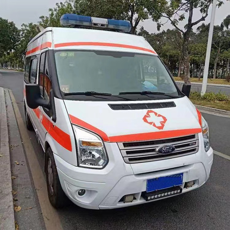 崖城镇用途不同,救护车装备标准也不同